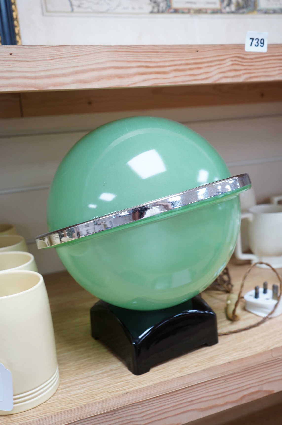 A George Davidson Saturn table lamp with chrome mount, 29cm high